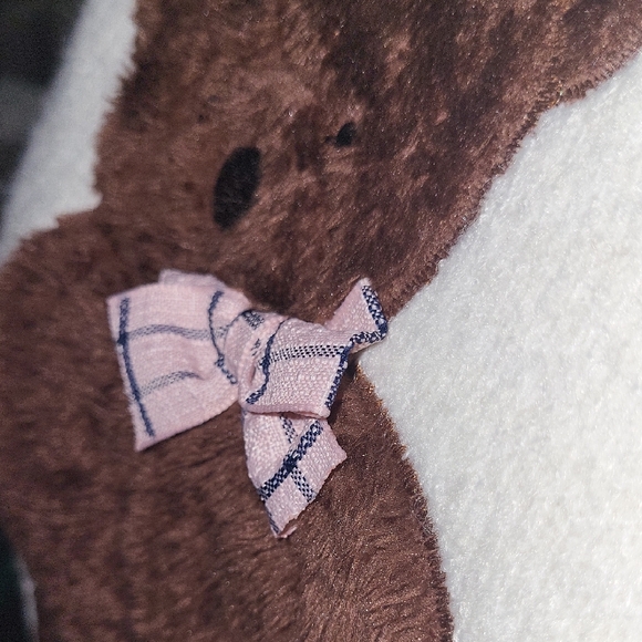 Off White Knit Sweater Showing TEDDY BEAR with Bow design. - Picture 4 of 13